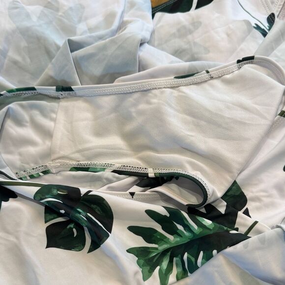 Green & White leaf swimdress women’s one piece swimwear NWOT XXL - Picture 10 of 13